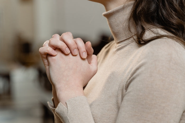 woman praying
